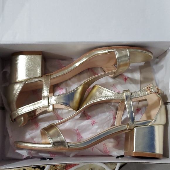 Nature Breeze Womens Gold Sandals Size 6 - Picture 10 of 10